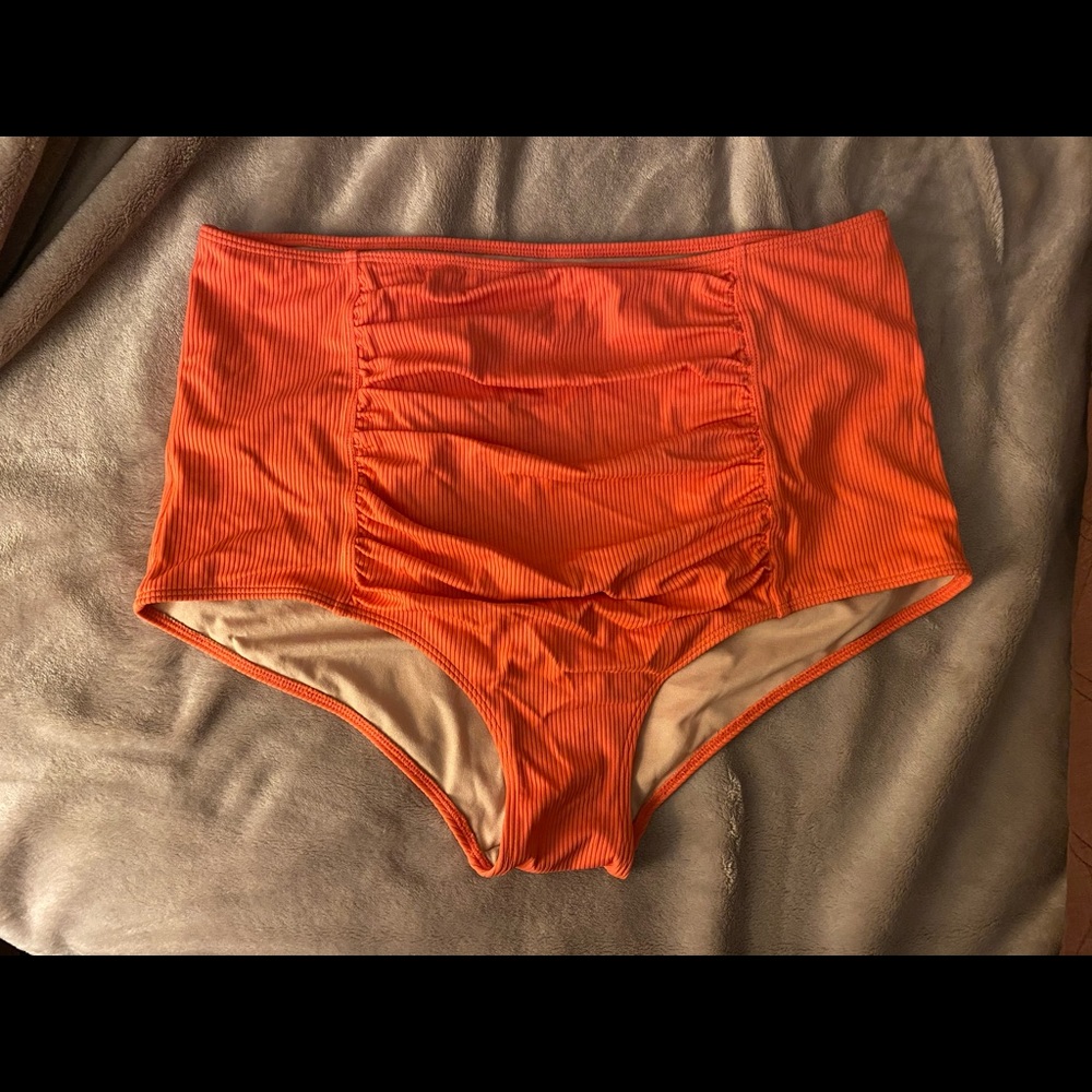 Kortni Jeane ribbed rouched bottoms